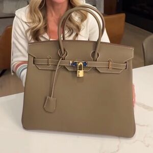 Chic Taupe Leather Shoulder Bag